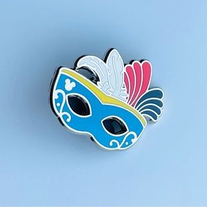 Donald Duck Carnevale Masquerade Mask Hidden Mickey Disney Pin 2020